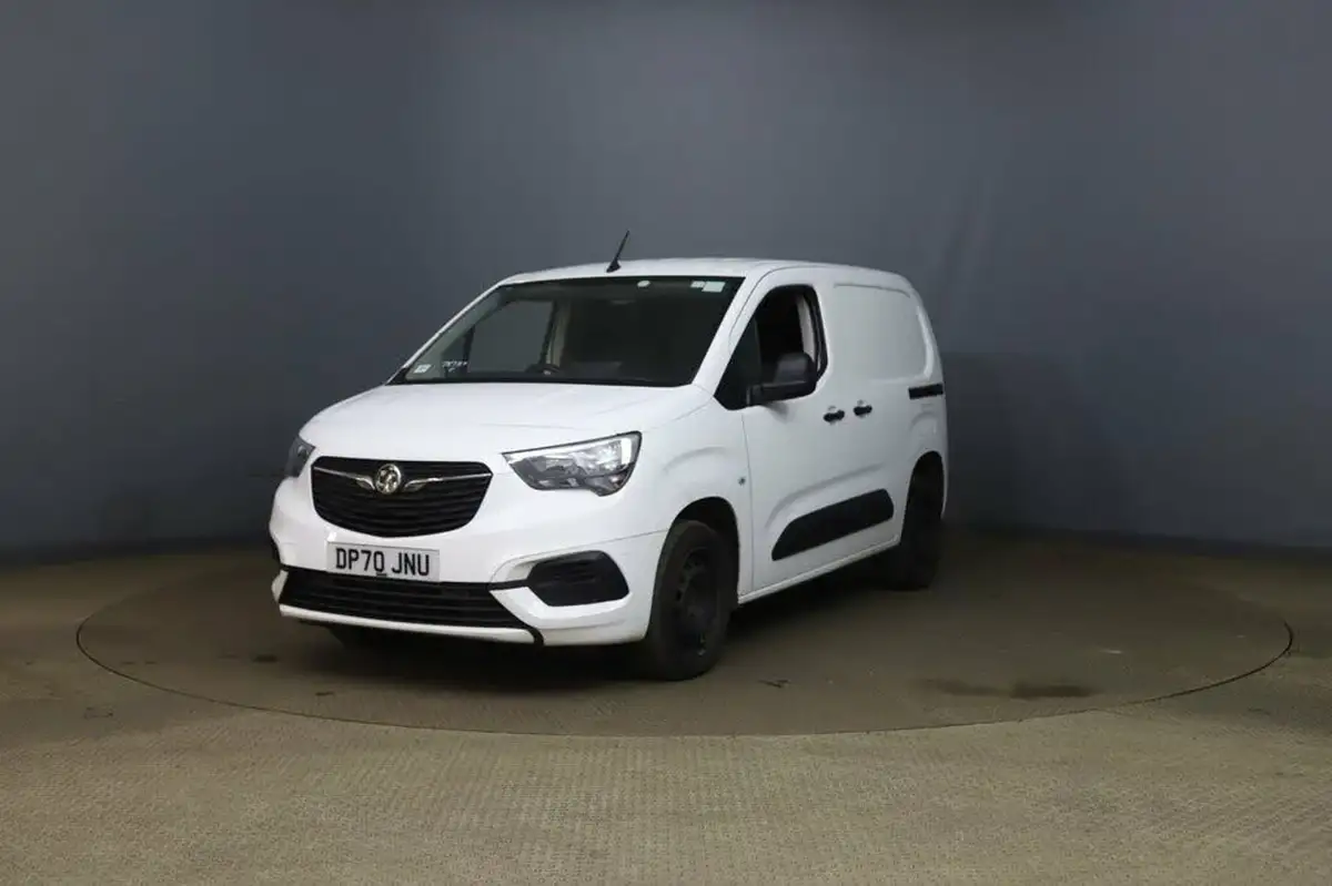 2020-vauxhall-combo-15cdti-sportive-2300-100pseu6dt-l1h1-panel-big-2