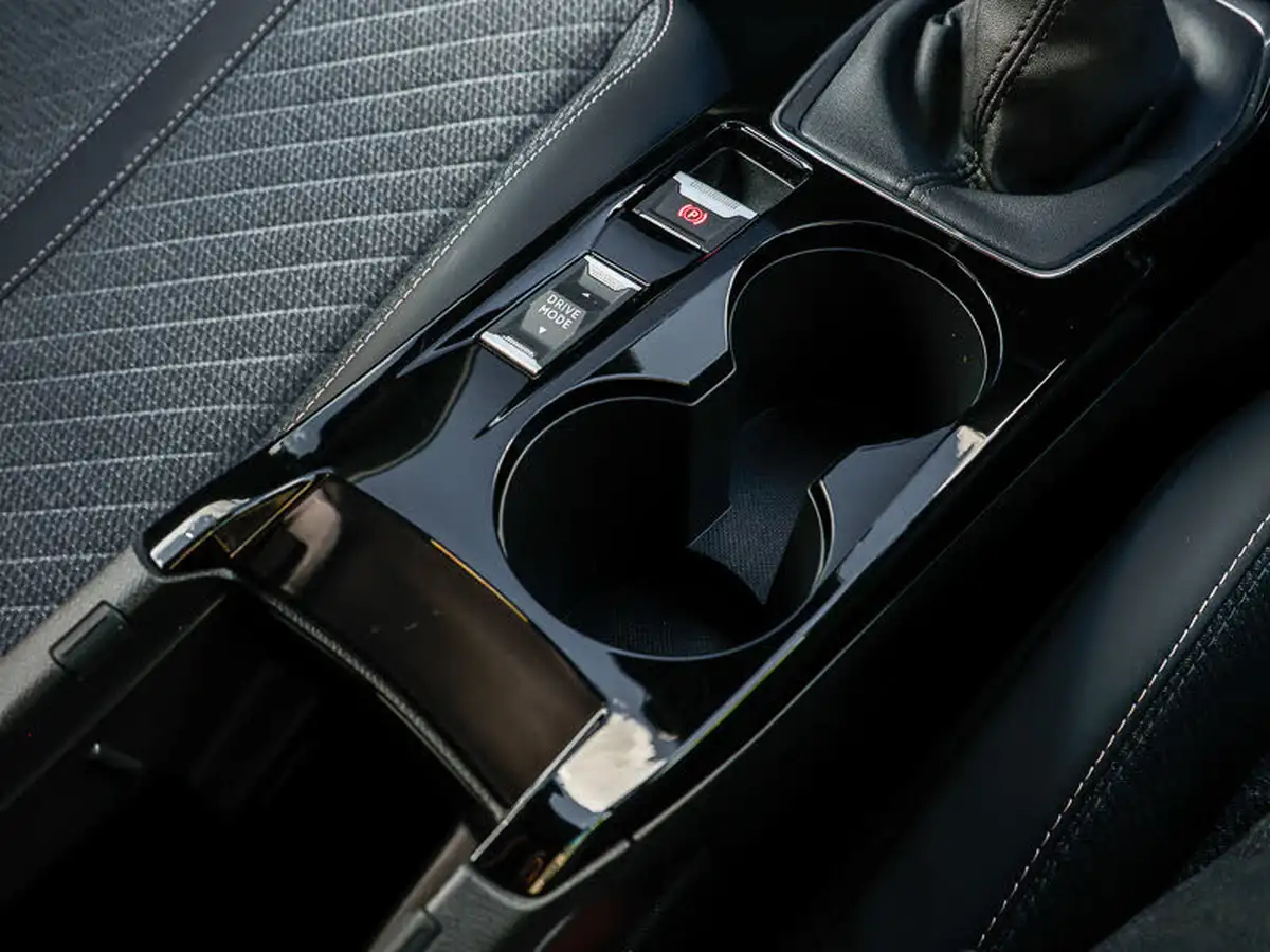 2024-peugeot-2008-suv-12-puretech-allure-130ps-big-16