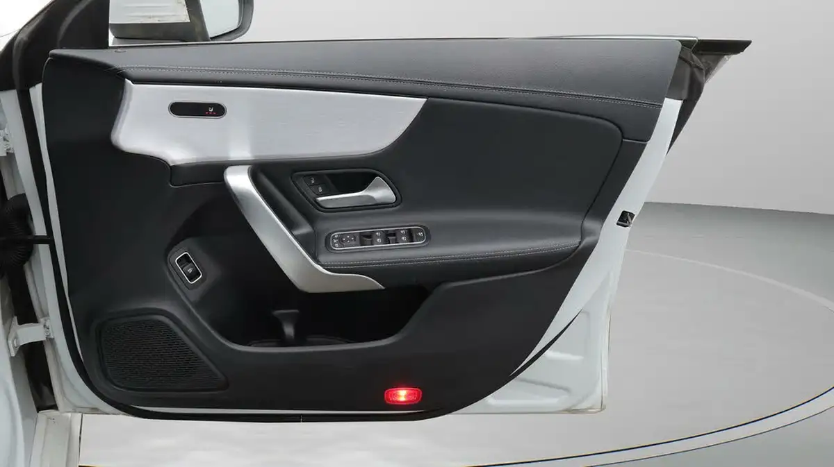 2020-mercedes-benz-cla-13-cla-180-amg-line-coupe-4d-big-15