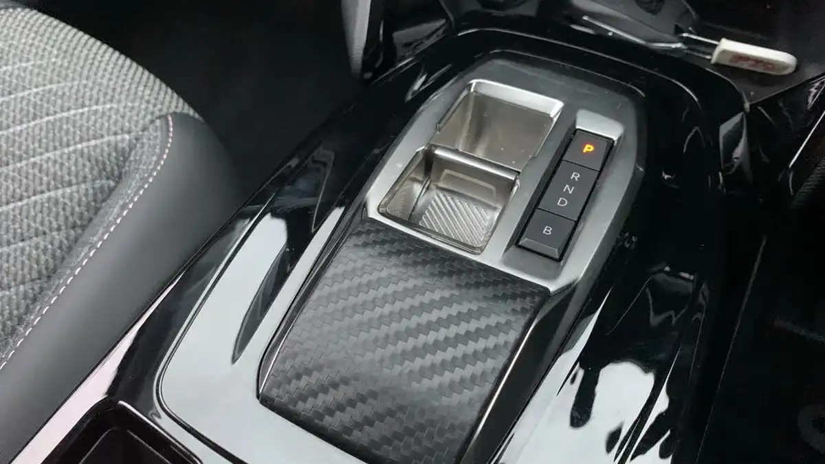 2024-peugeot-208-e-e-style-big-19