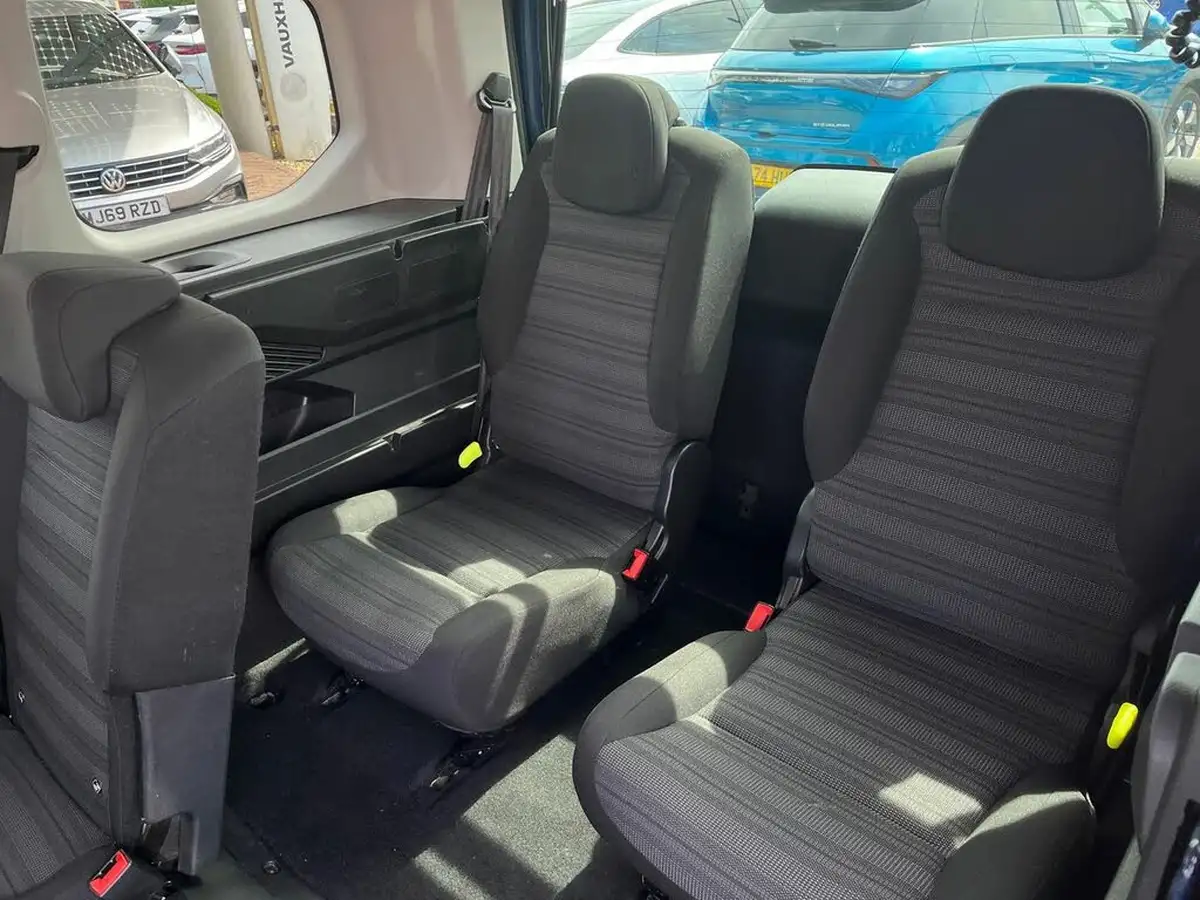2022-vauxhall-combo-life-15-se-100ps-big-18