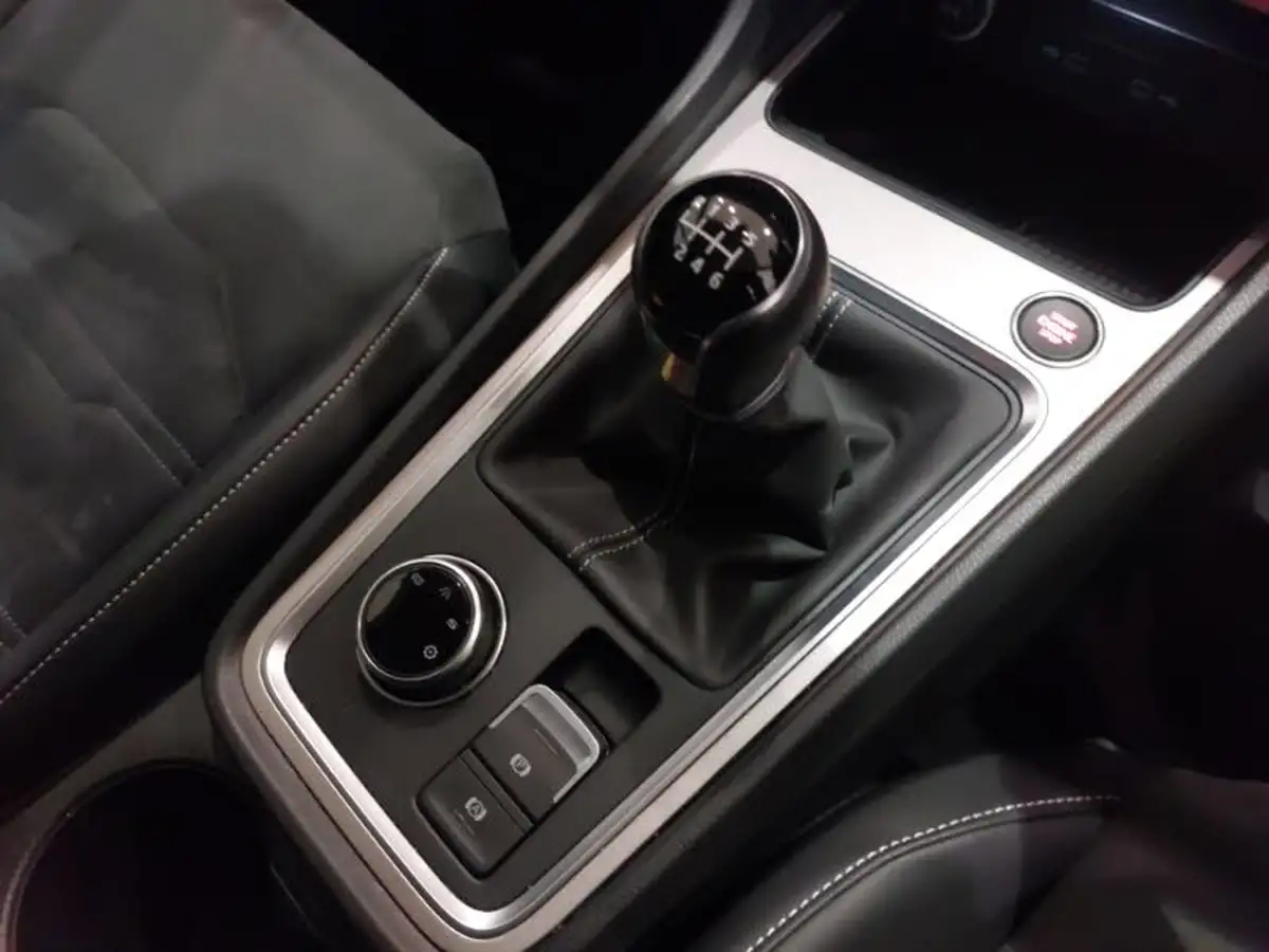 2022-seat-ateca-15-ecotsi-xperience-big-16