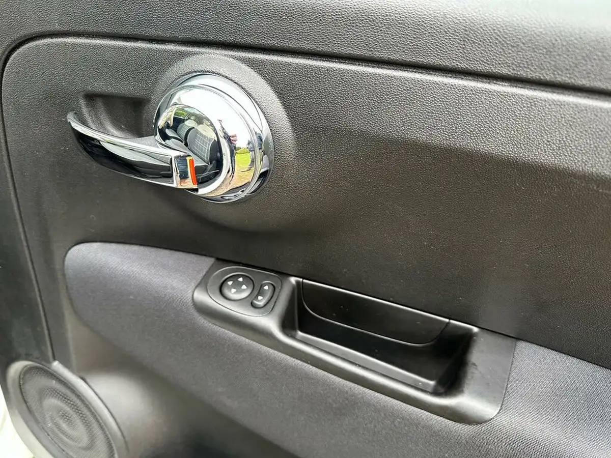2021-fiat-500-10-lounge-big-32