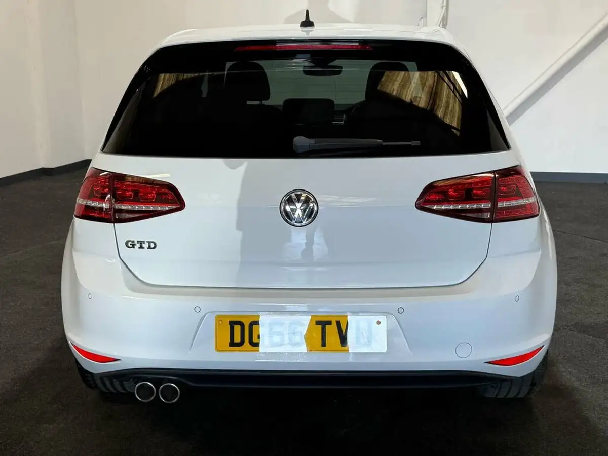2016-volkswagen-golf-20tdi-gtd-bmt-hatchback-5d-dsg-big-5