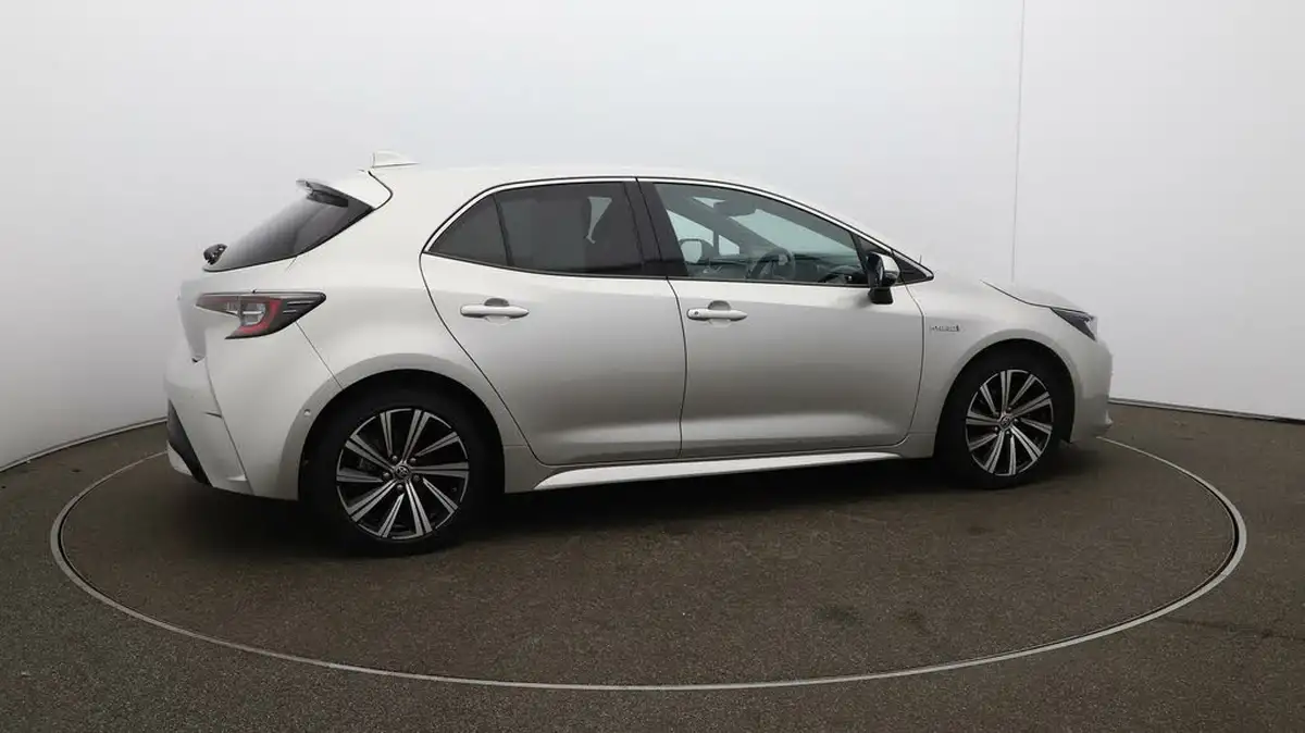 2021-toyota-corolla-18-vvt-i-design-spare-wheel-hatchback-5d-big-49