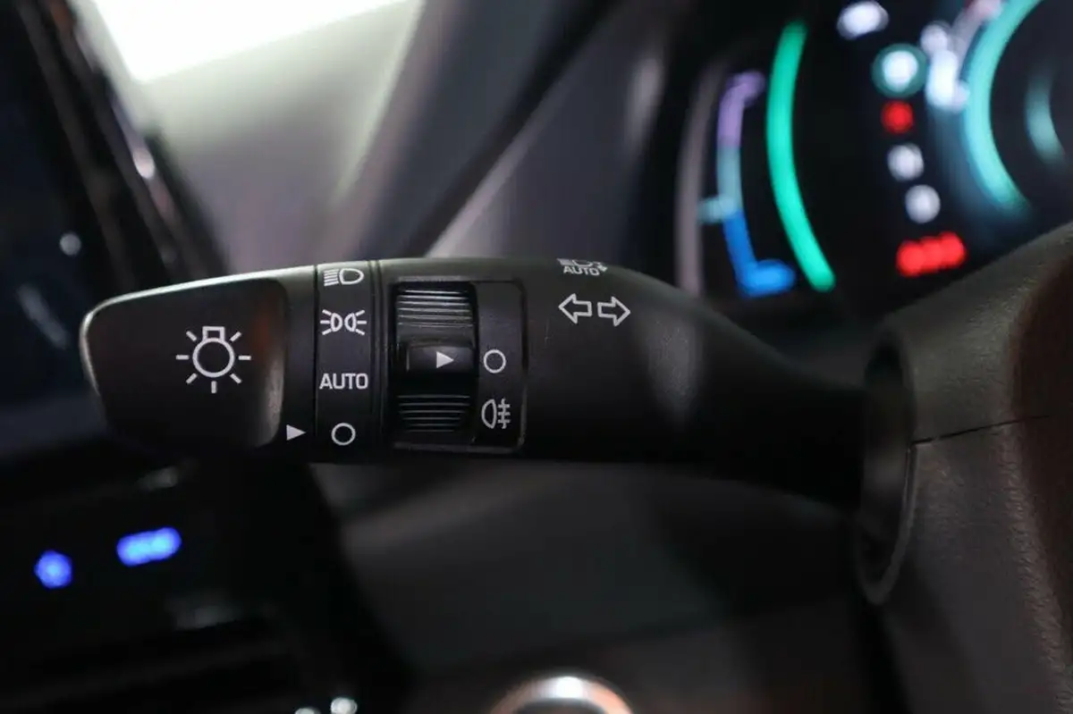 2021-hyundai-ioniq-16-gdi-premium-hybrid-big-17