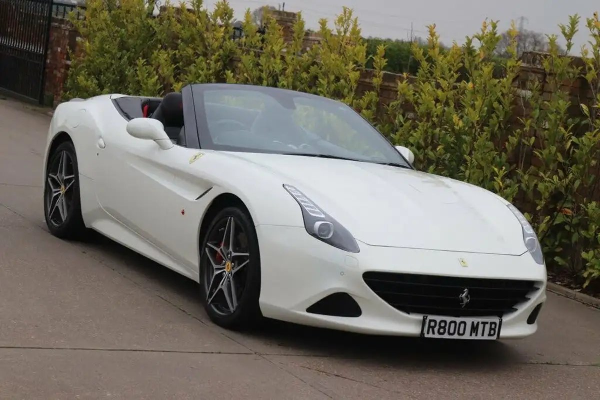2015-ferrari-california-39-t-big-17