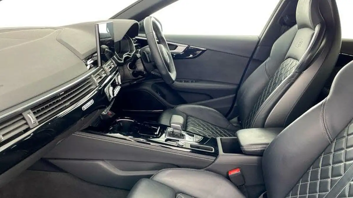 2022-audi-s4-30tdi-v6-black-edition-big-42