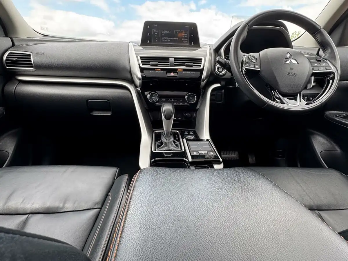 2019-mitsubishi-eclipse-cross-15-4-auto-big-13