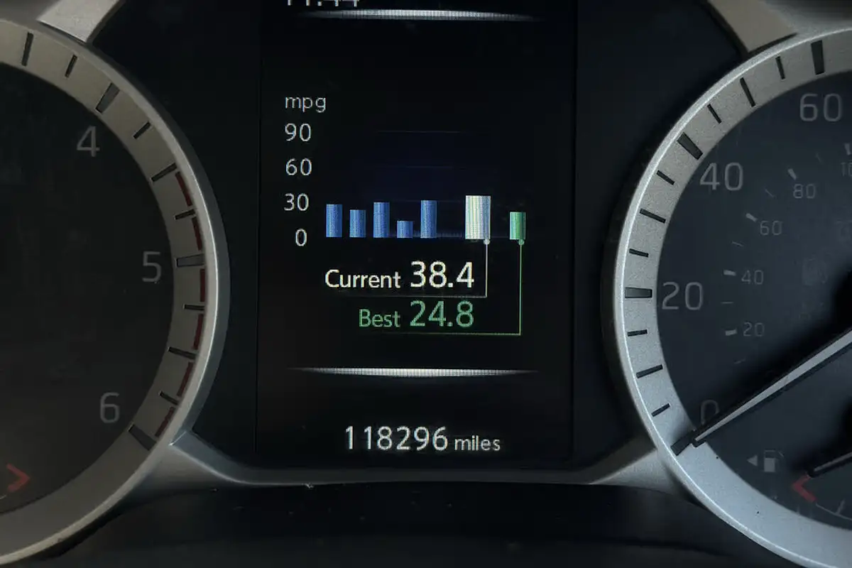 2017-nissan-navara-23dci-tekna-auto-big-13