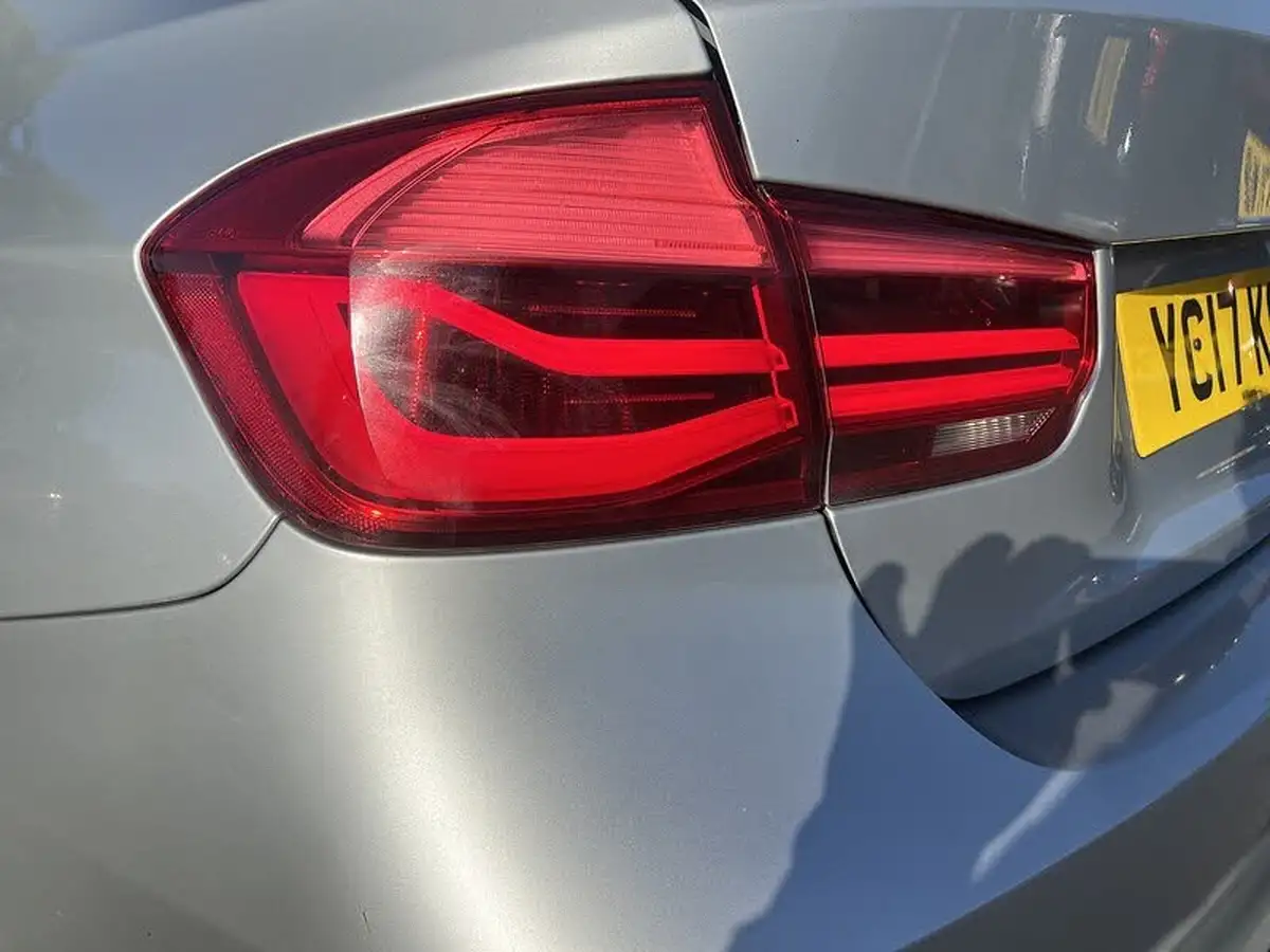 2017-bmw-3-series-20td-320d-m-sport-saloon-4d-auto-big-42