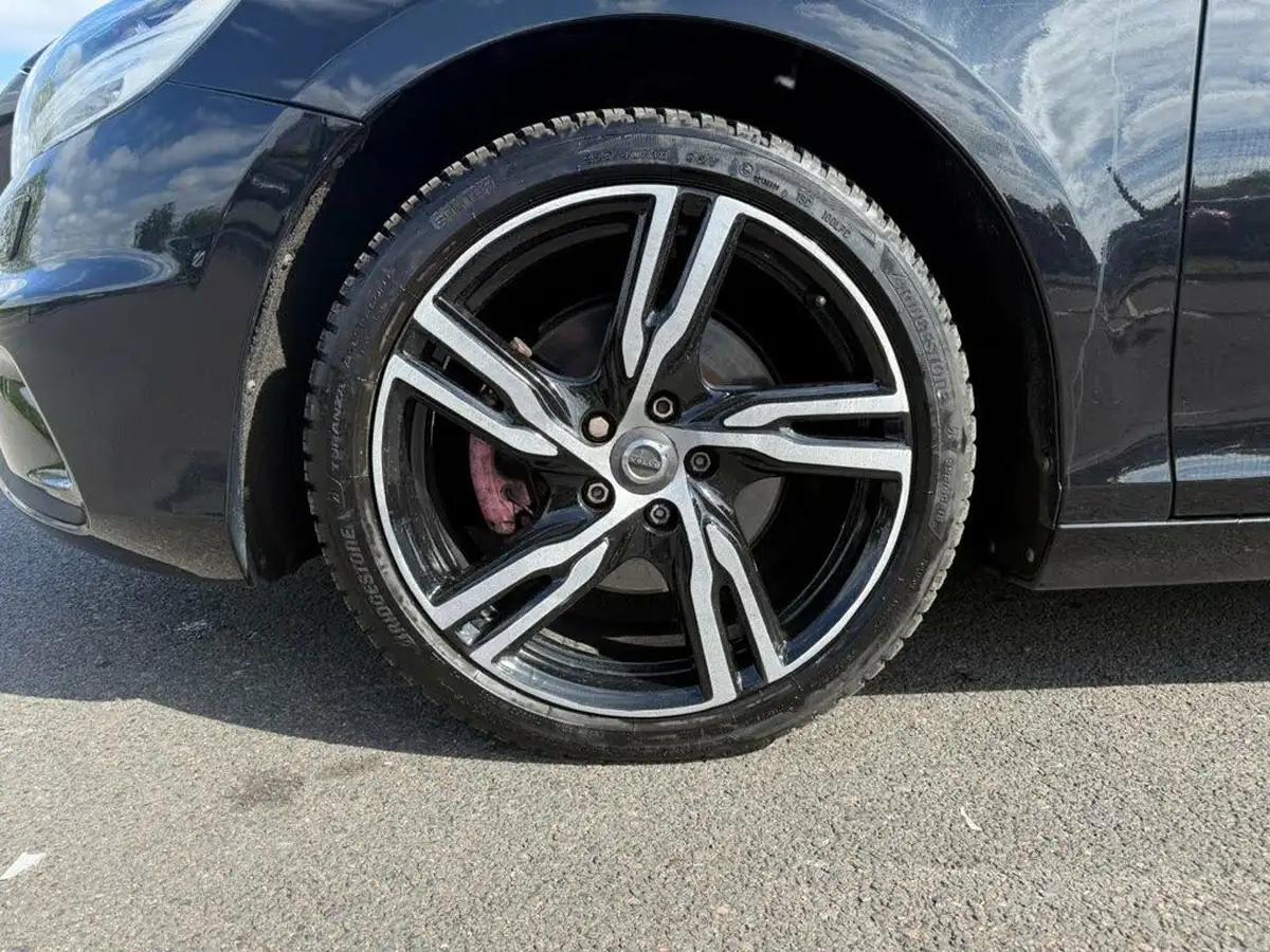 2019-volvo-v40-20-t3-r-design-pro-big-13