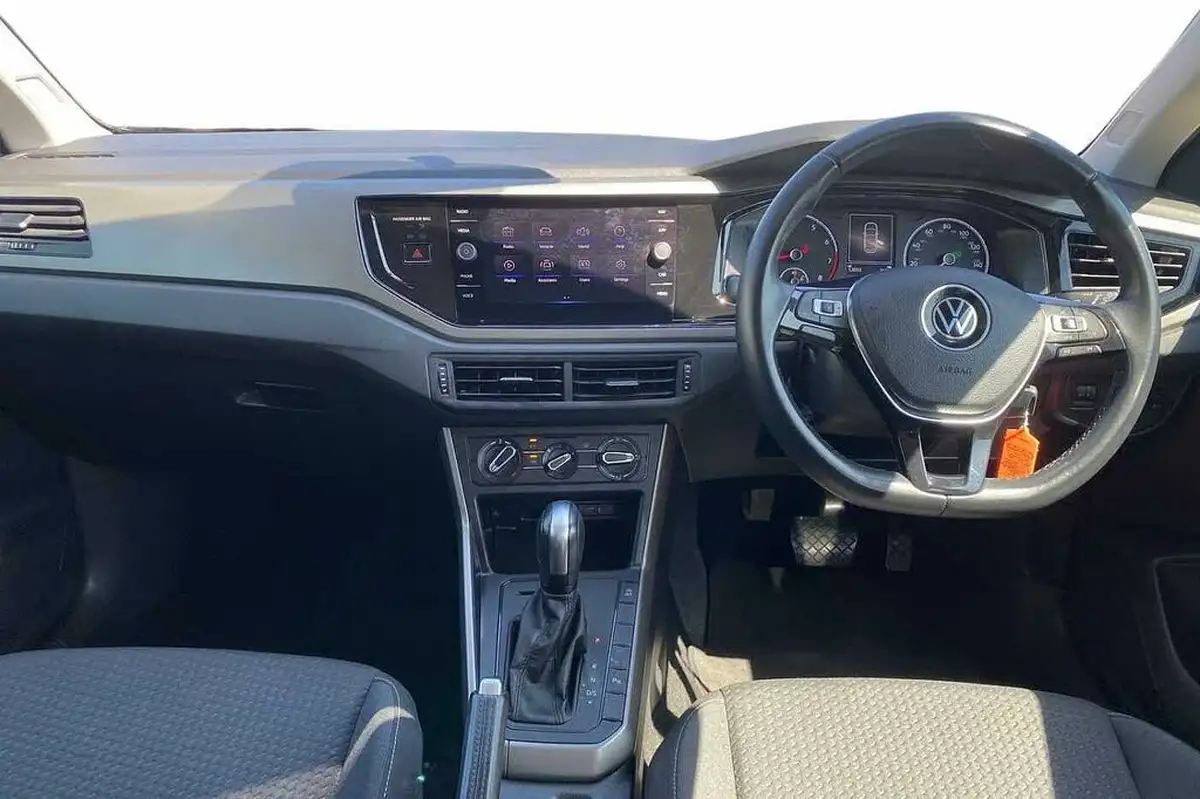 2021-volkswagen-polo-10-tsi-match-dsg-big-9