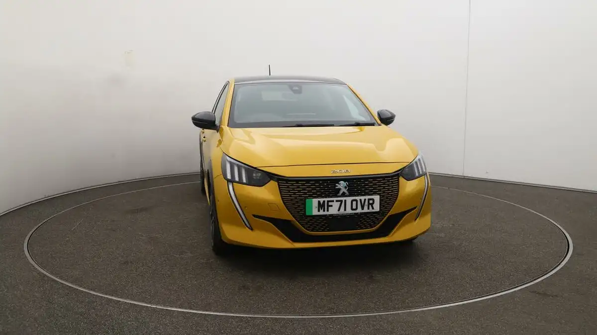 2021-peugeot-208-e-gt-premium-big-42