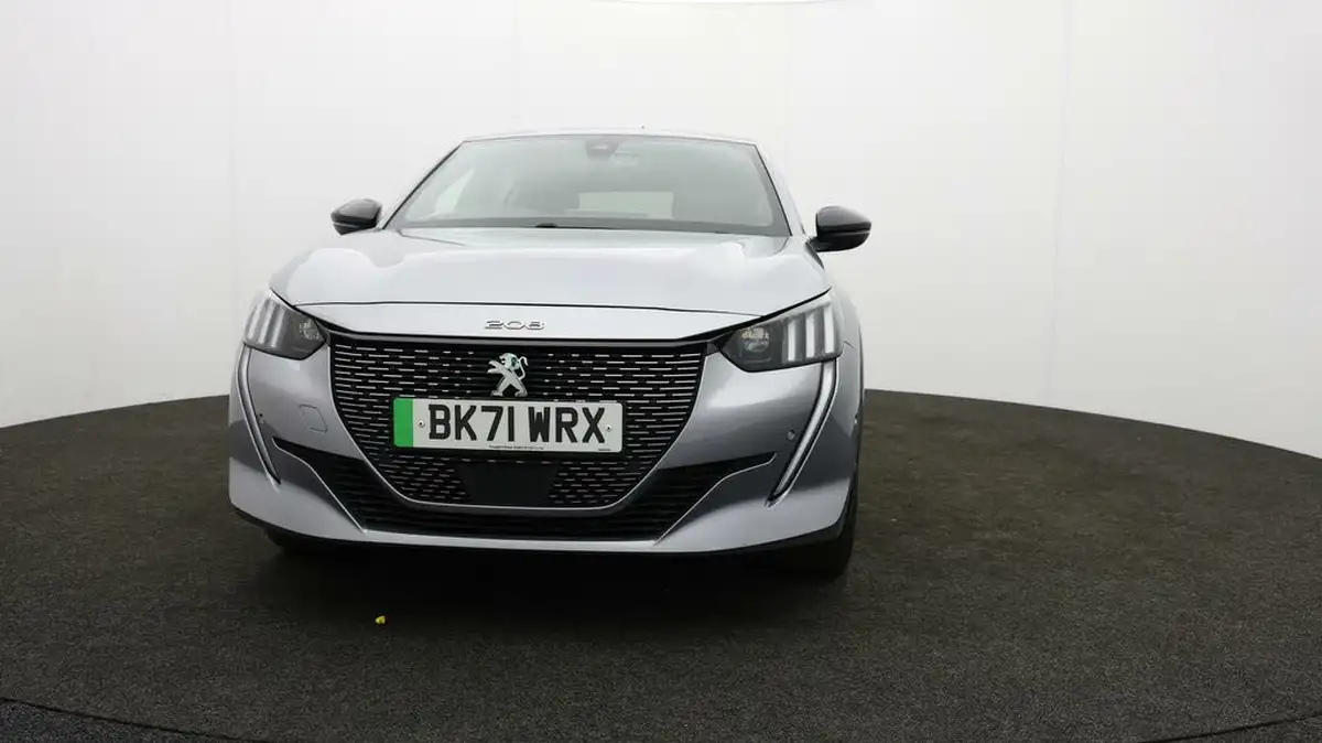 2021-peugeot-208-e-gt-50kwh-big-48