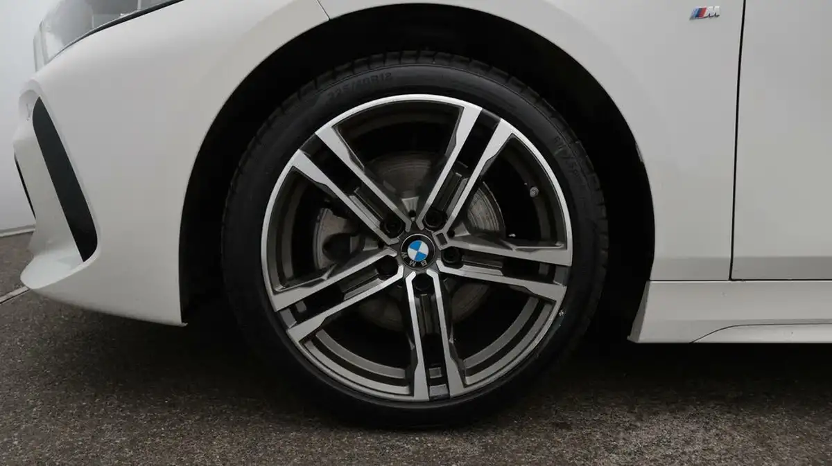 2024-bmw-1-series-15-118i-m-sport-lcp-dct-big-18
