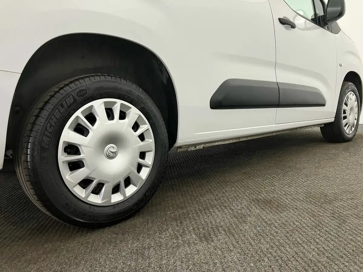 2022-vauxhall-combo-15cdti-sportive-2300-100pseu6dt-l1h1-big-22