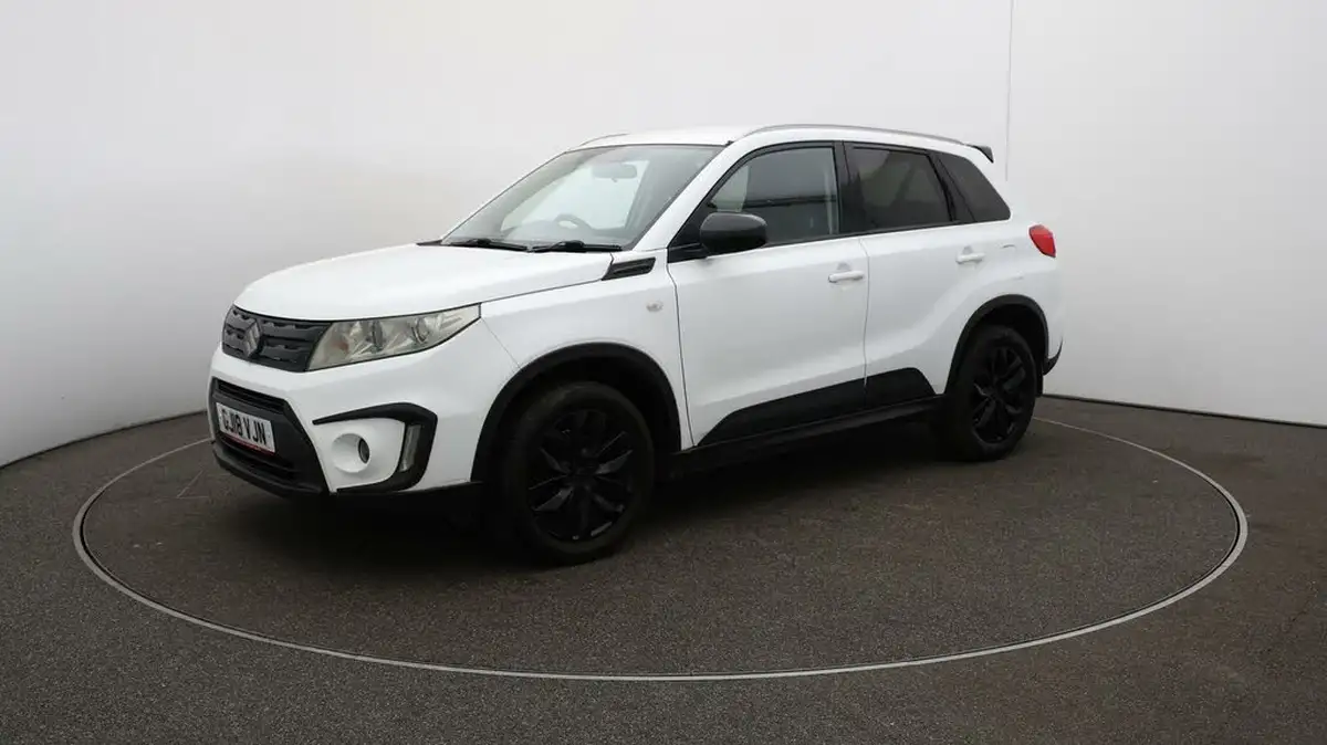2018-suzuki-vitara-16-kuro-big-59