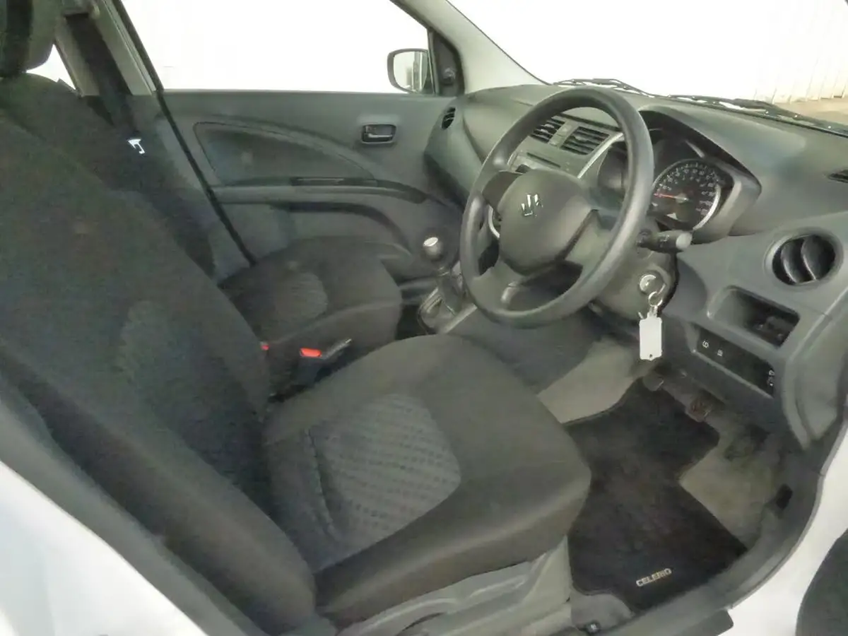 2019-suzuki-celerio-10-sz2-68ps-dualjet-big-7