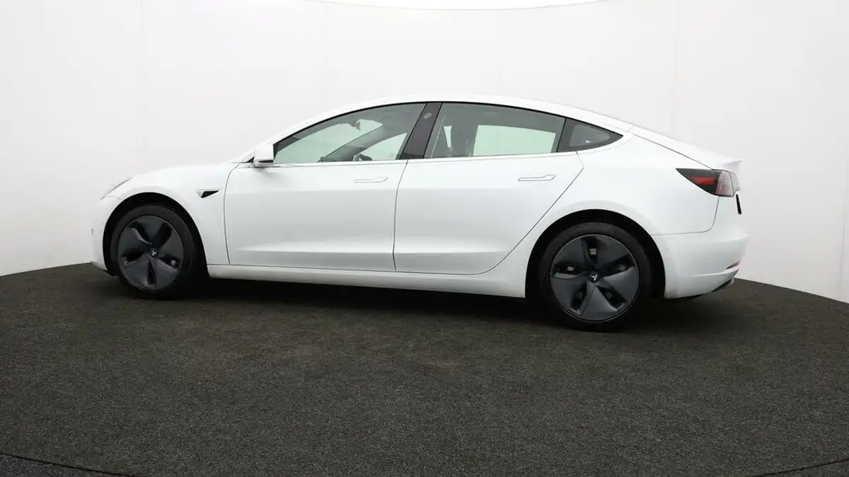 2020-tesla-model-3-e-standard-plus-big-70