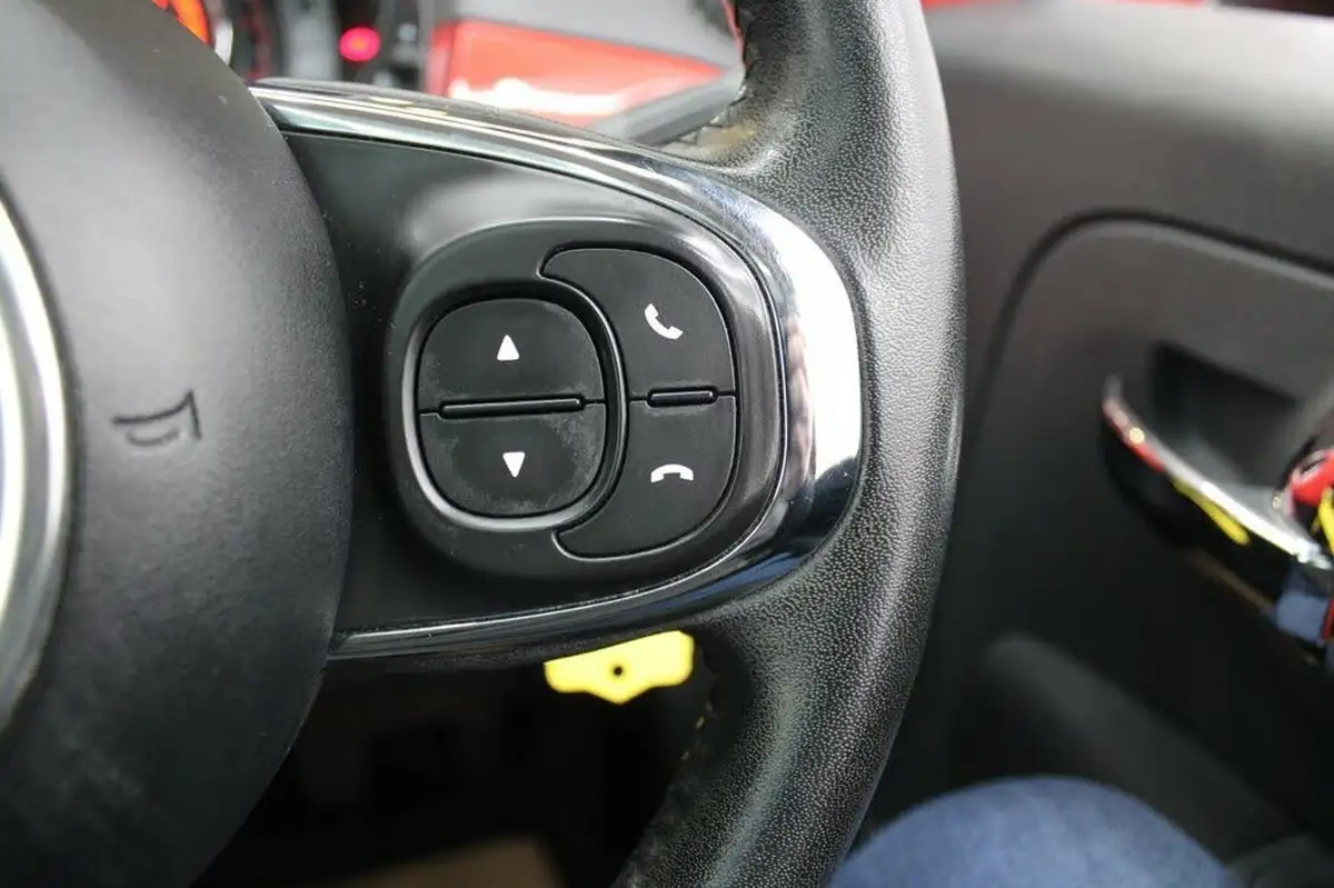 2017-fiat-500-12-lounge-big-25