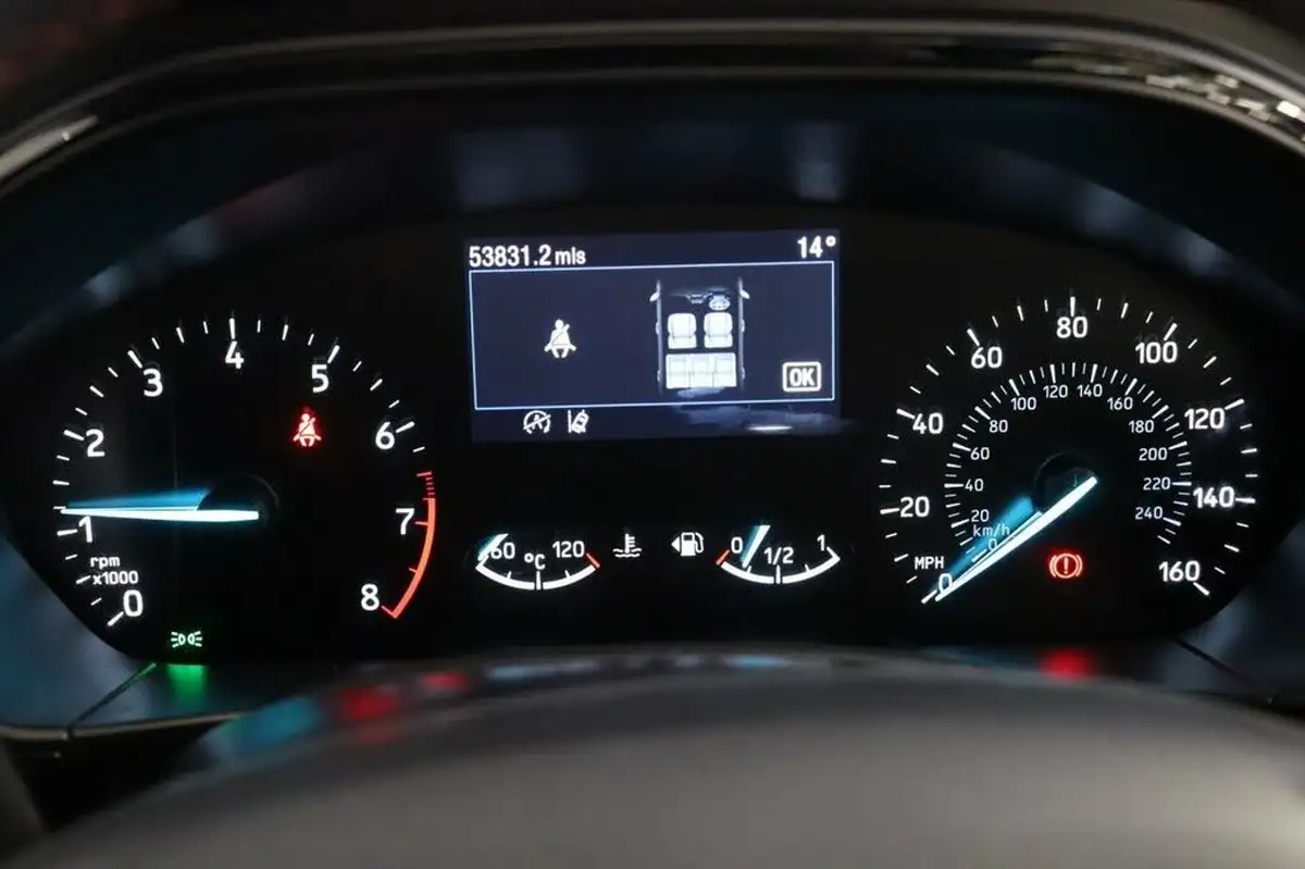 2022-ford-focus-10t-st-line-125ps-hatchback-big-26