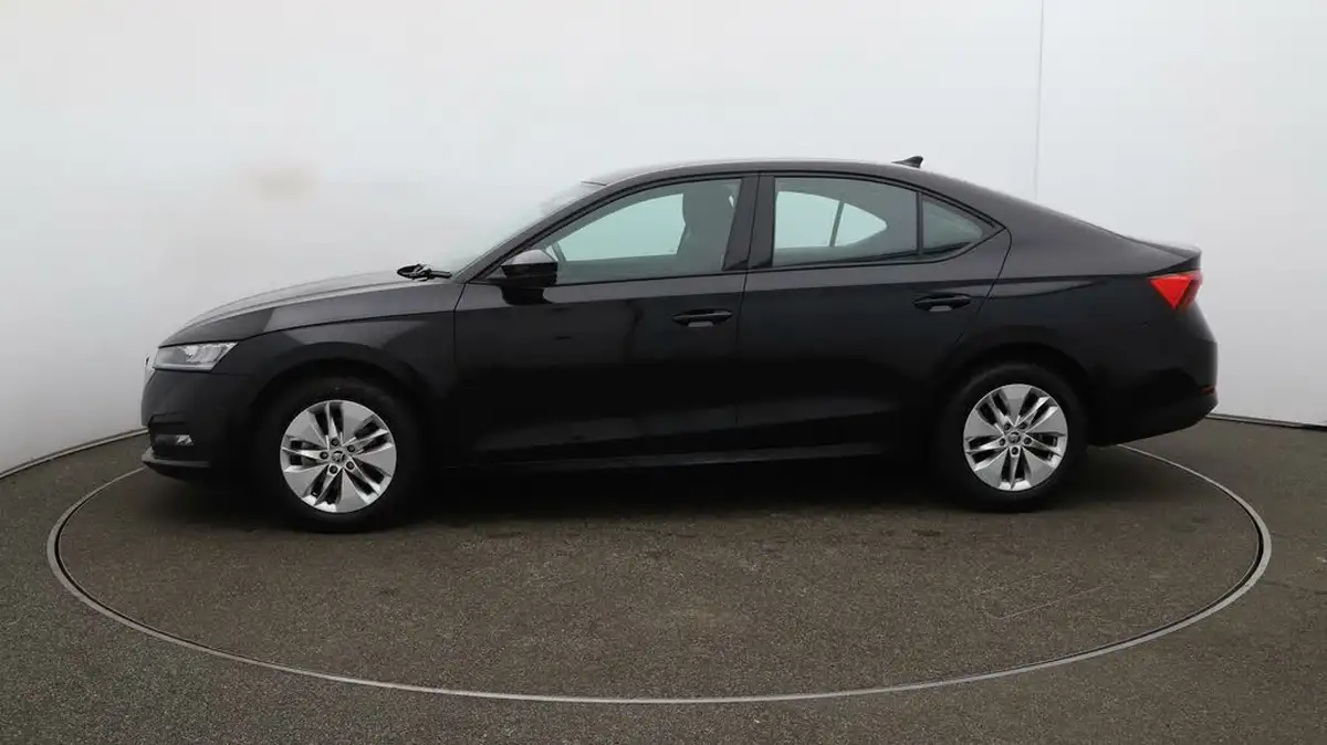 2022-skoda-octavia-10-tsi-se-technology-110ps-hatchback-big-62