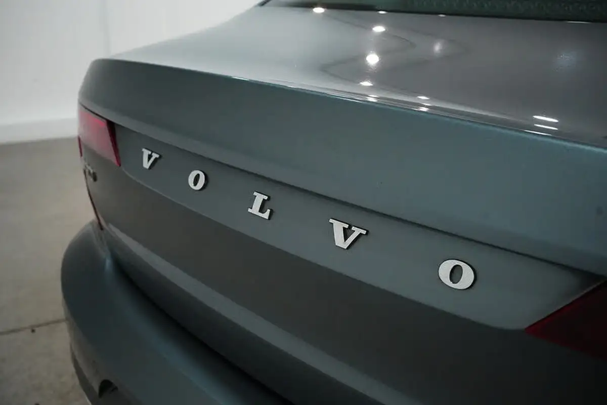 2018-volvo-s90-20td-d4-r-design-big-10