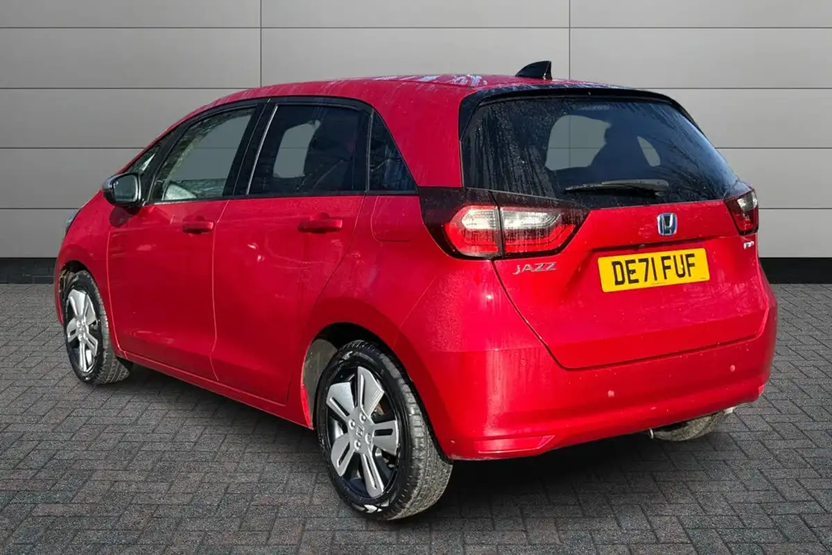 2021-honda-jazz-15-i-mmd-ex-107ps-big-2