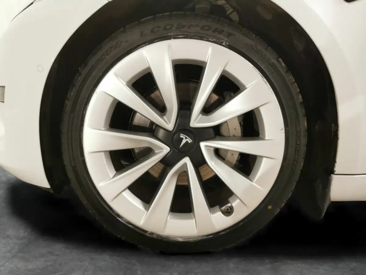 2021-tesla-model-3-e-long-range-4x4-big-22