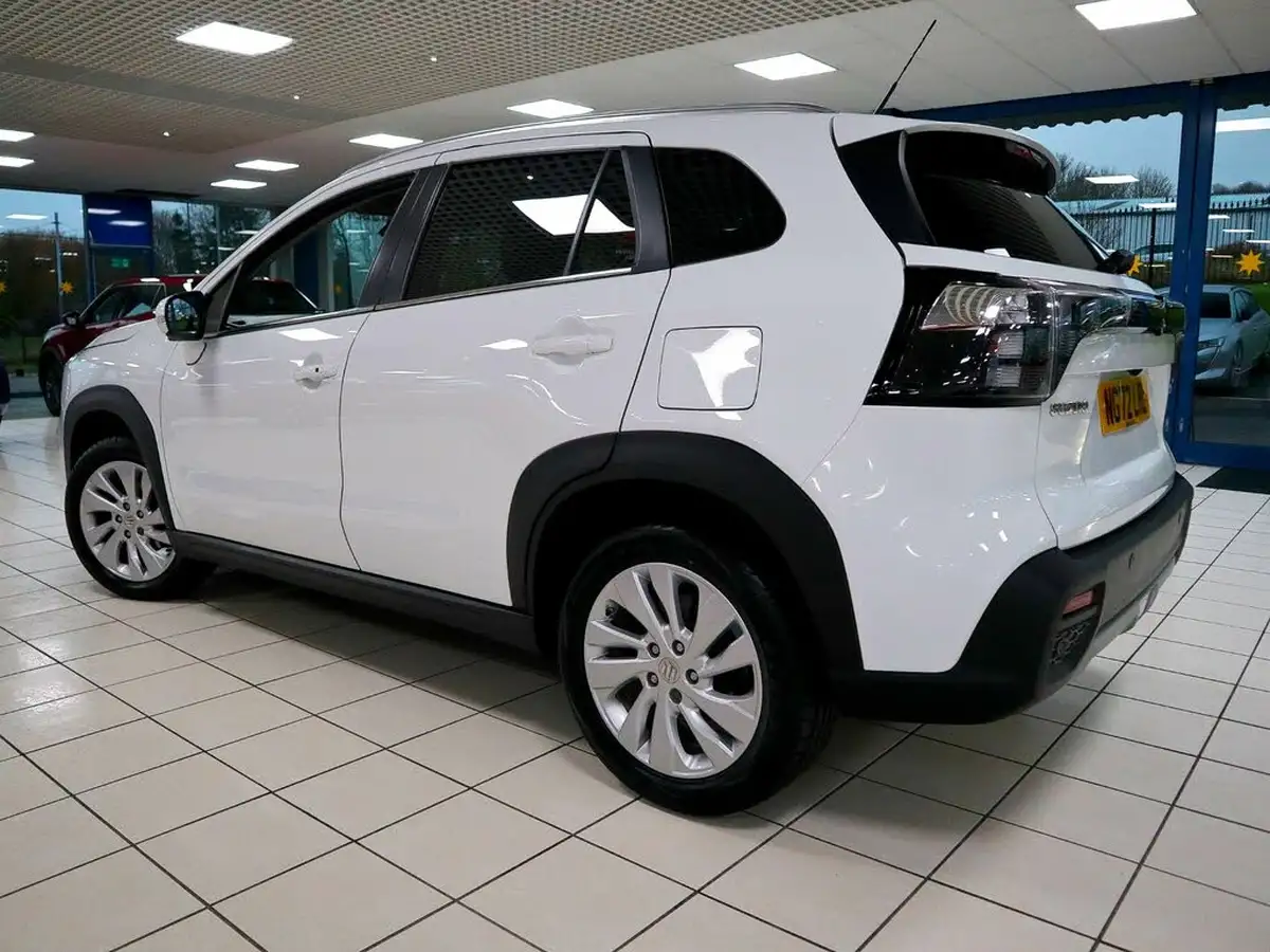 2023-suzuki-s-cross-14-boosterjet-motion-big-10