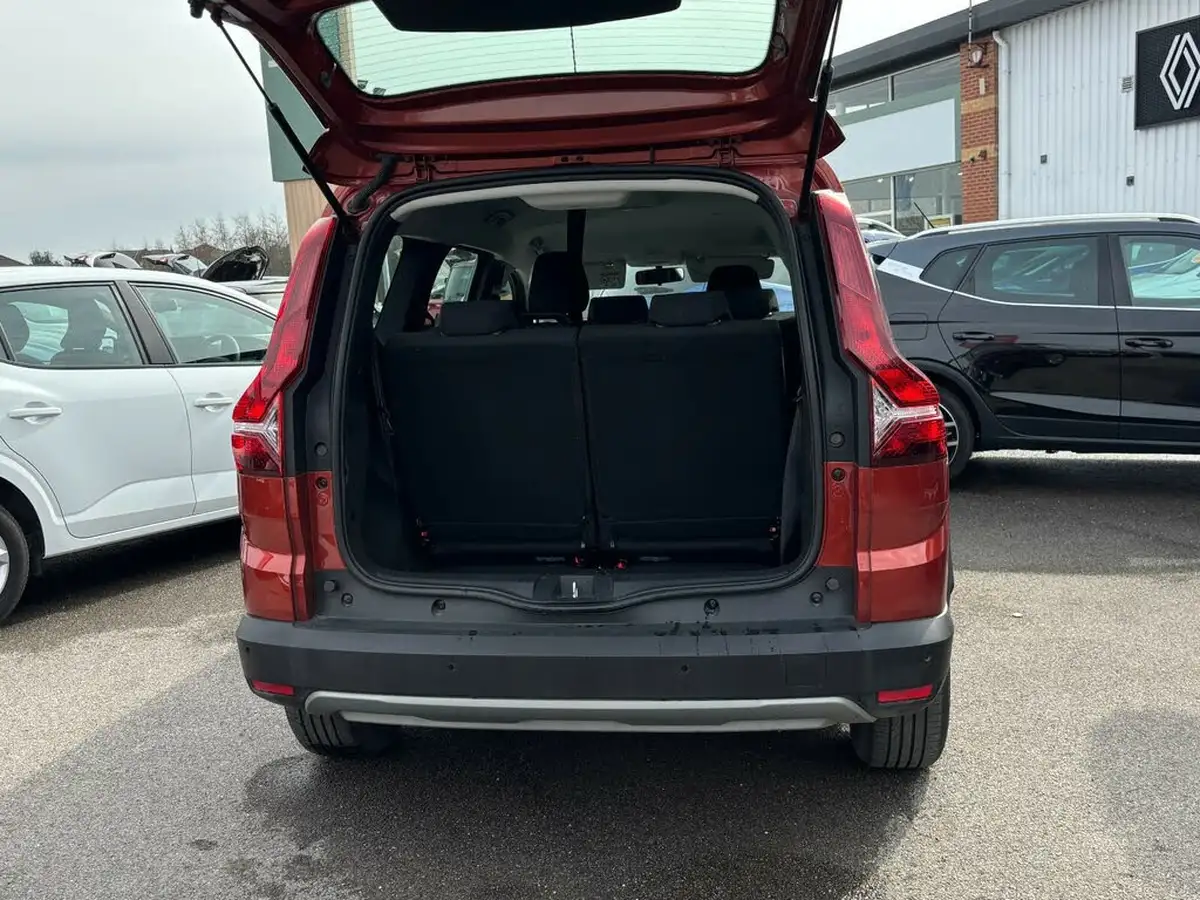 2022-dacia-jogger-10-tce-essential-big-6