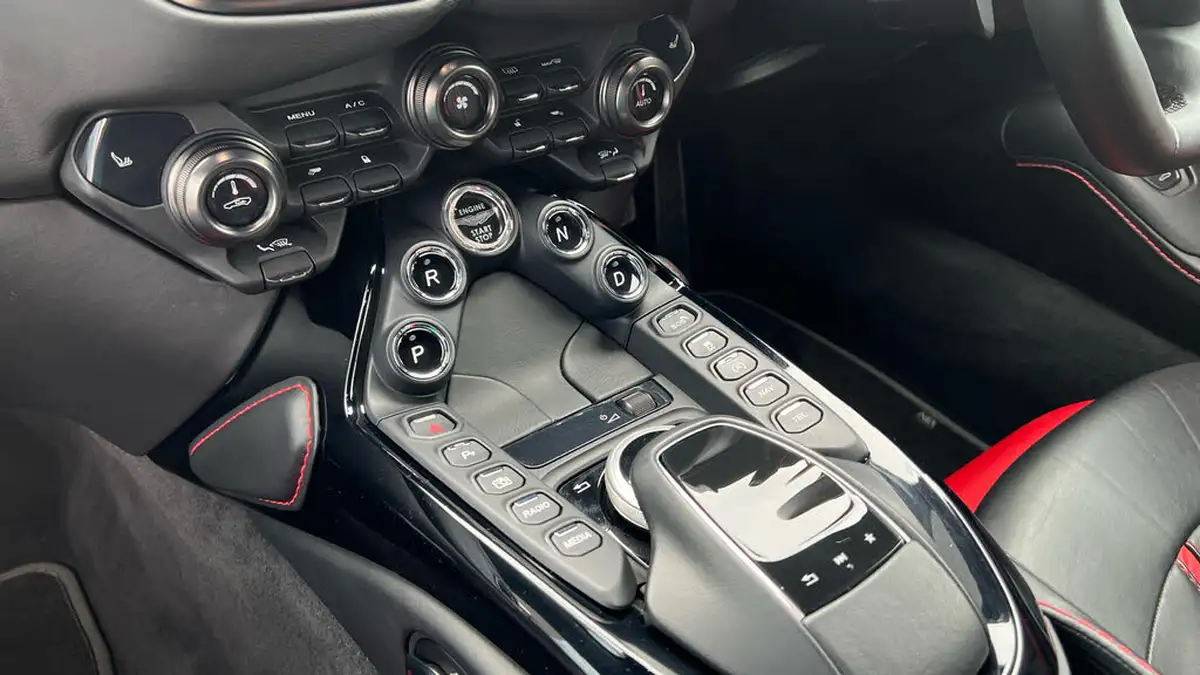 2020-aston-martin-vantage-40-v8-vantage-coupe-auto-big-20
