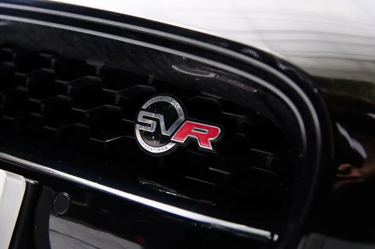 2016-jaguar-f-type-50-v8-sc-svr-coupe-big-39