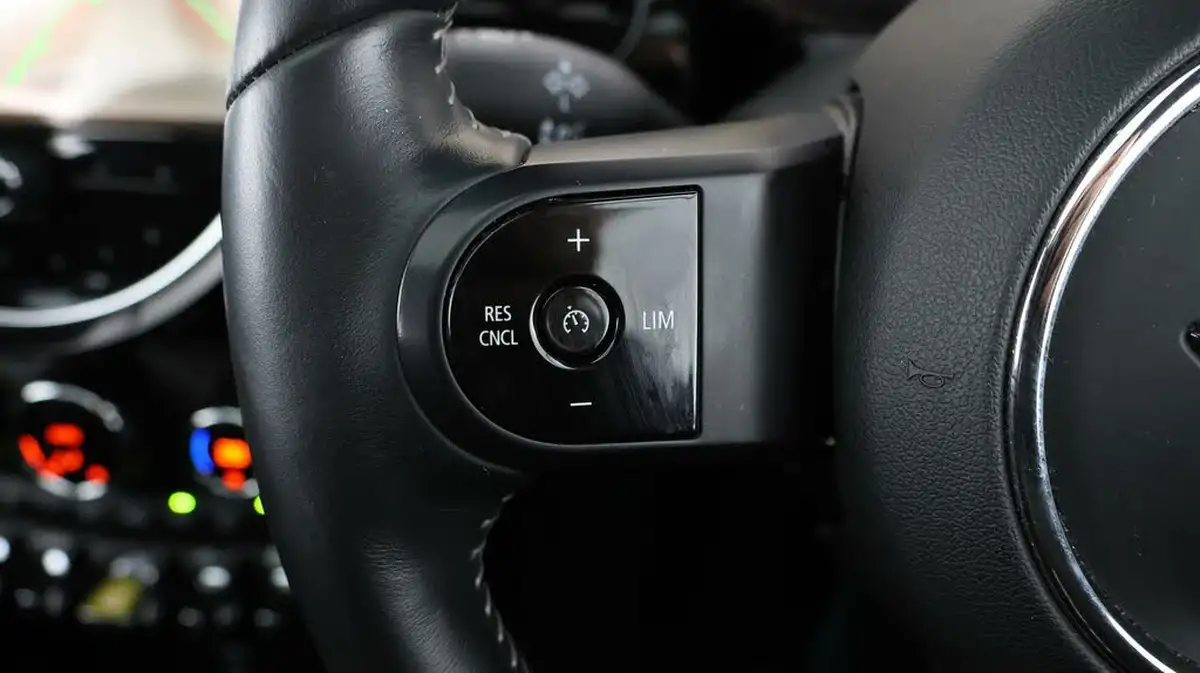 2021-mini-cooper-e-cooper-s-3-big-22