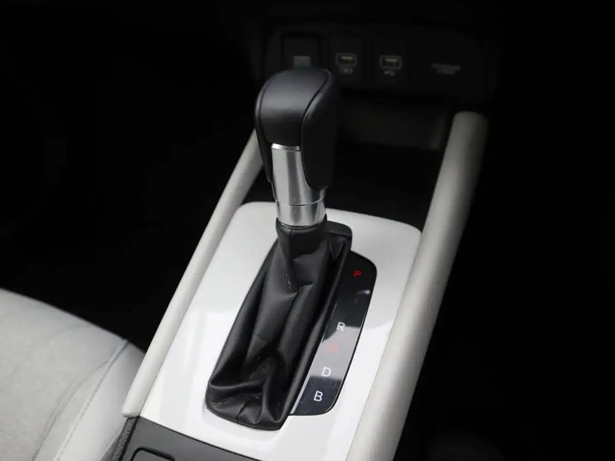 2023-honda-jazz-15-i-mmd-ex-107ps-big-31