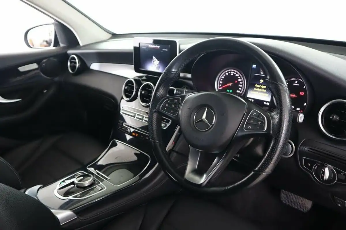 2018-mercedes-benz-glc-class-21d-glc220d-urban-edition-big-18