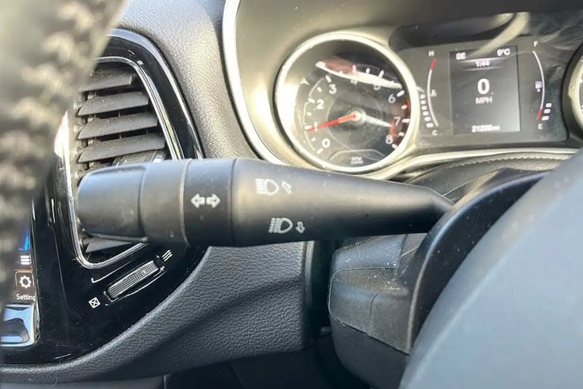 2021-jeep-compass-14-multiair-ii-night-eagle-big-26