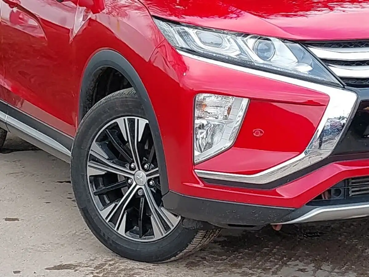 2019-mitsubishi-eclipse-cross-15-3-4wd-auto-big-0