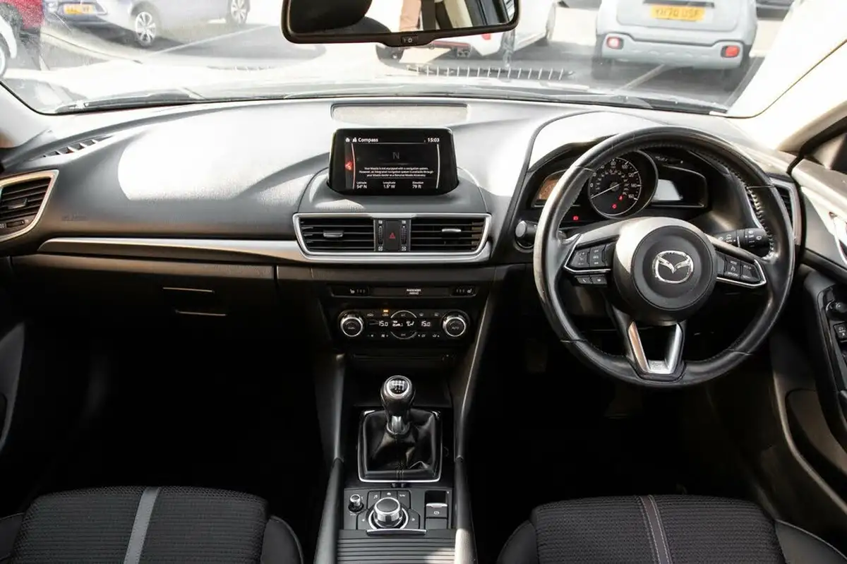 2018-mazda-mazda3-20-se-l-nav-hatchback-5d-big-3