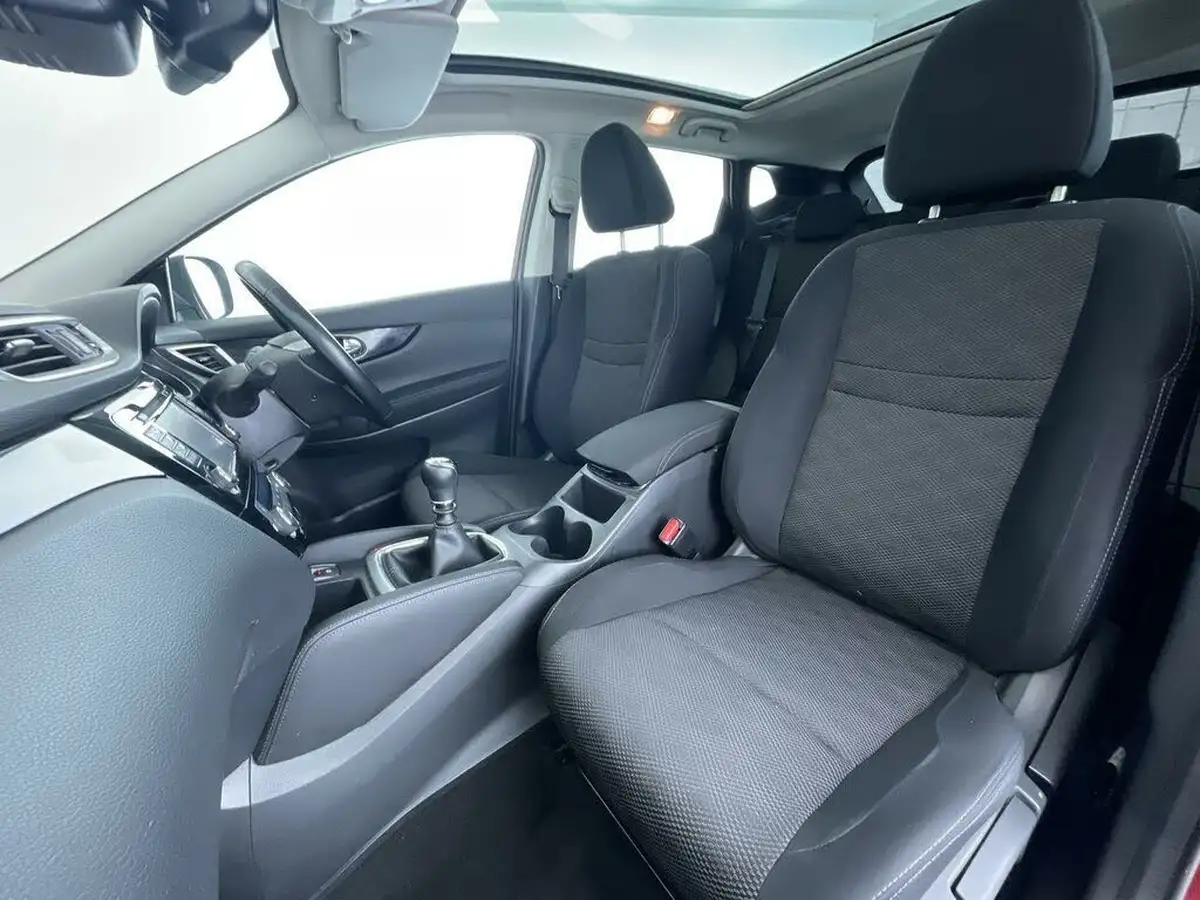 2015-nissan-qashqai-15dci-n-tec-big-25