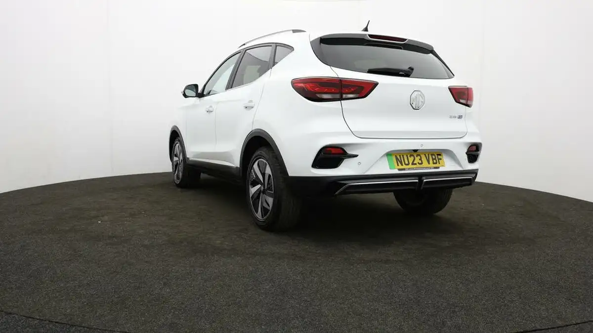 2023-mg-zs-suv-e-trophy-ev-156ps-long-range-big-70