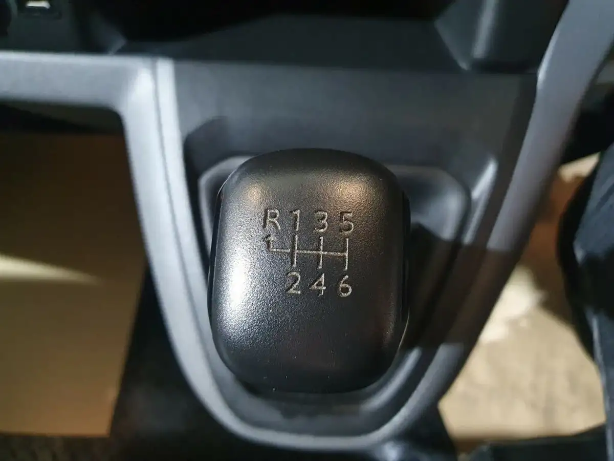 2019-citroen-dispatch-20bluehdi-enterprise-m-1400-120pseu6d-ss-panel-big-17