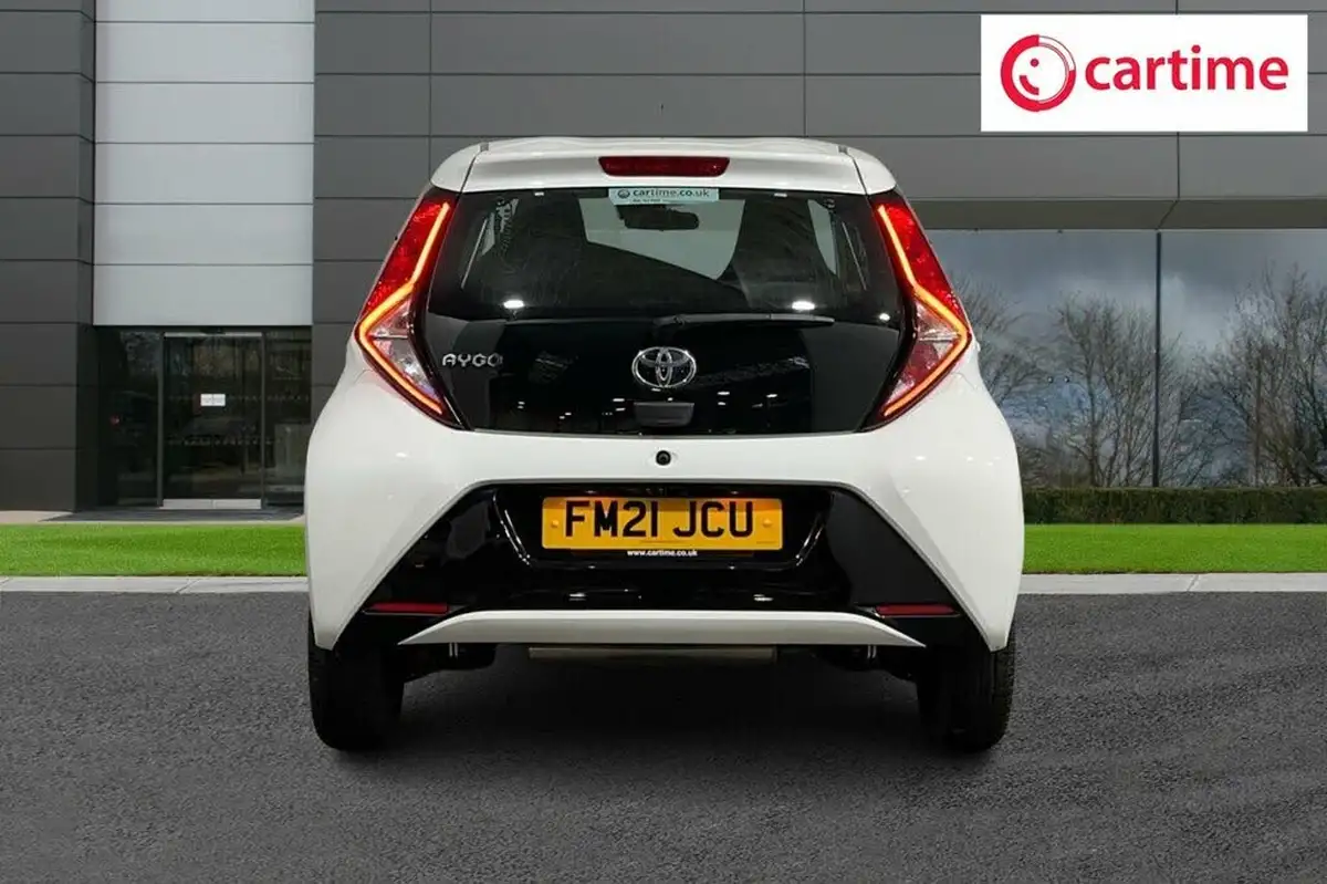 2021-toyota-aygo-10-vvt-i-x-play-tss-big-3