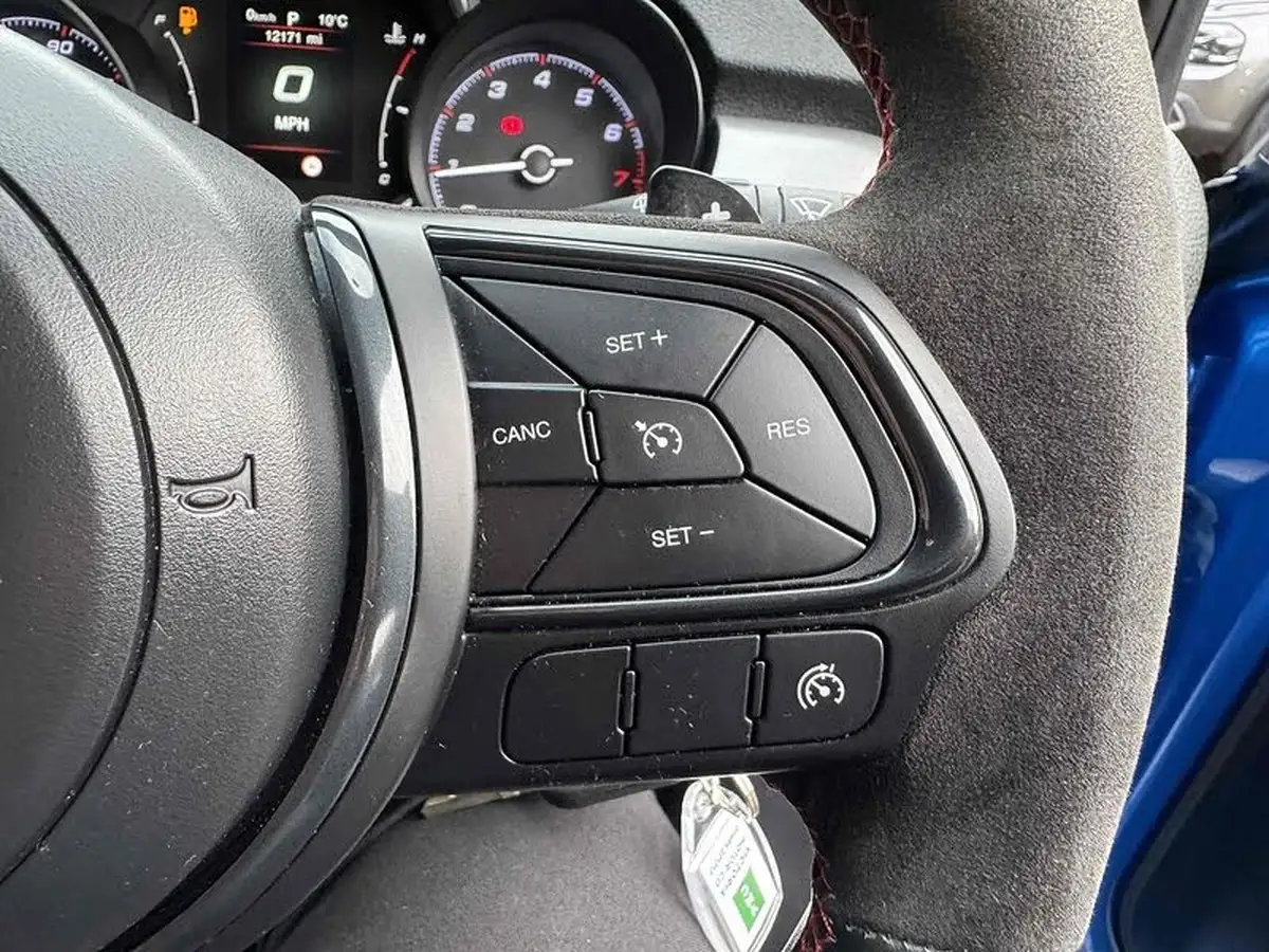 2020-fiat-500x-13-firefly-turbo-sport-big-30