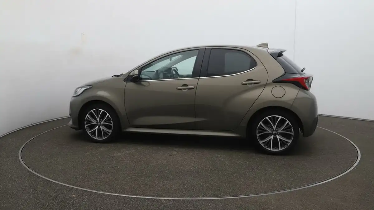 2021-toyota-yaris-15-vvt-i-excel-big-52