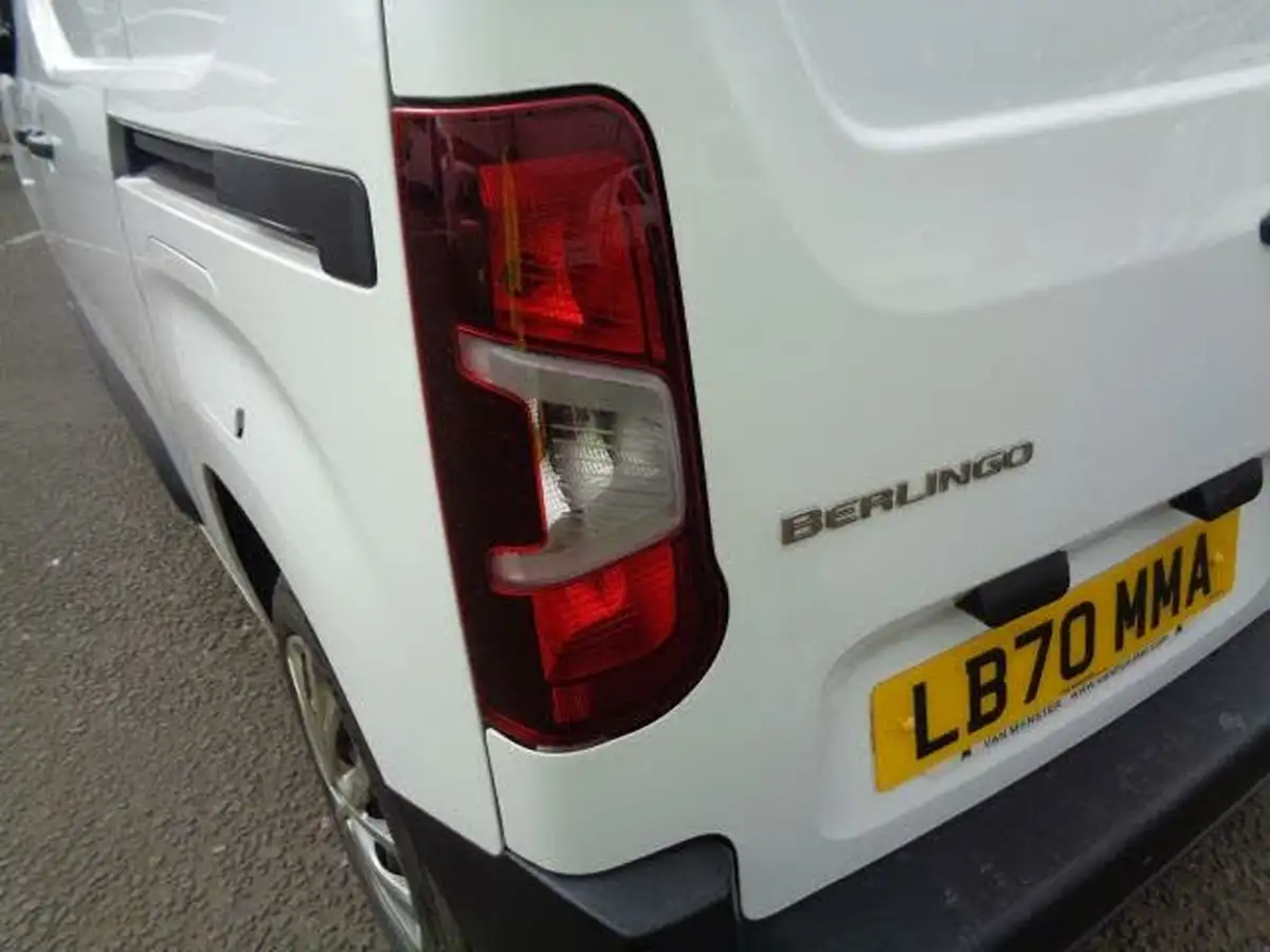 2020-citroen-berlingo-15bluehdi-1000-enterprise-100pseu6dt-e-ss-panel-big-12
