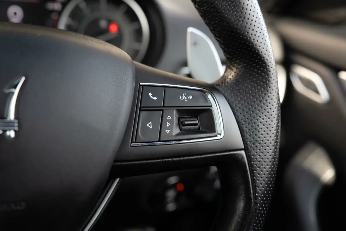 2021-maserati-levante-30-gransport-big-33
