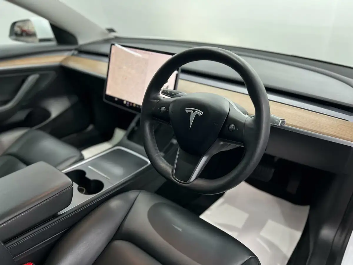 2021-tesla-model-3-e-long-range-4x4-big-21