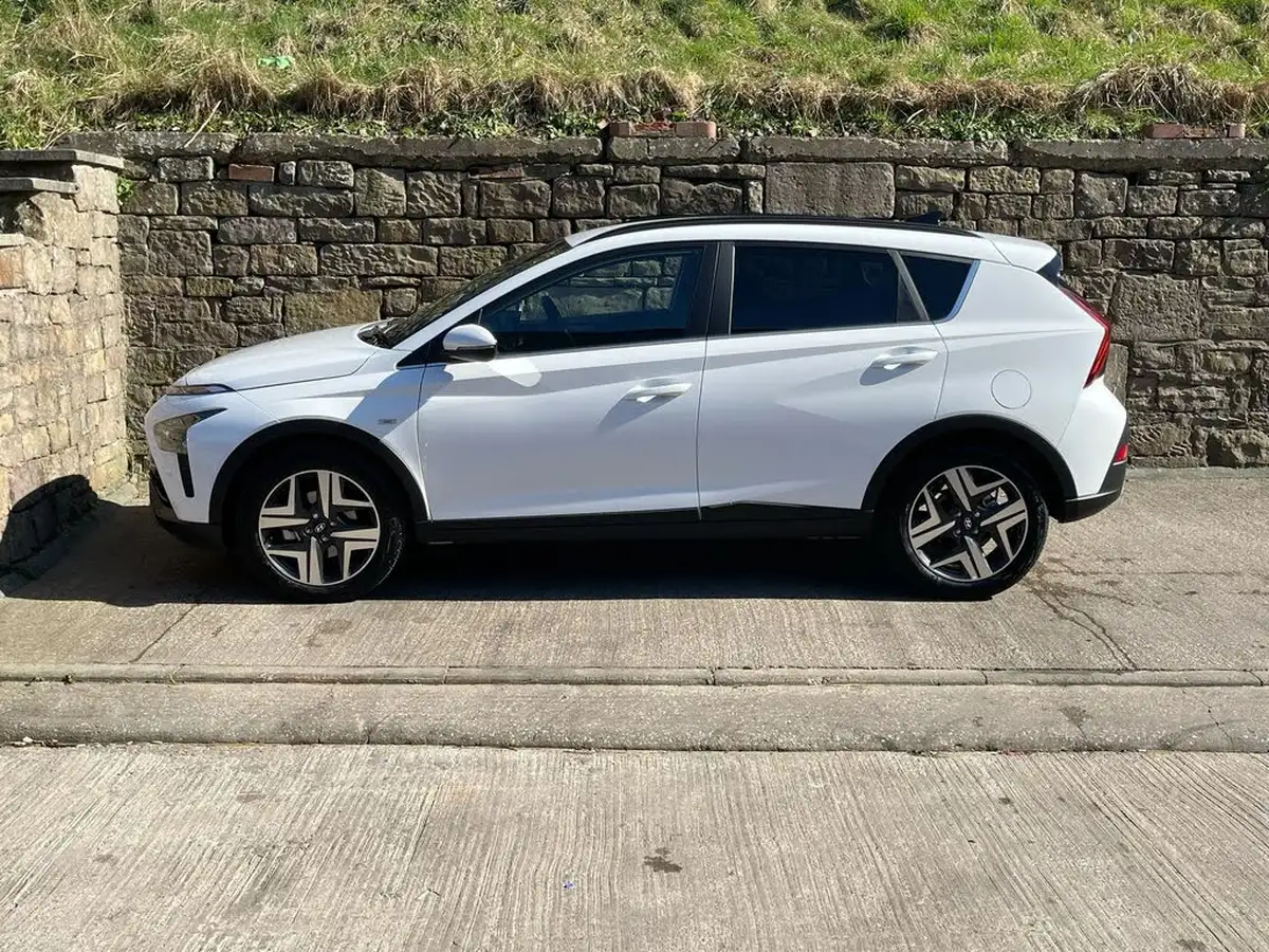 2024-hyundai-bayon-10-t-gdi-premium-100ps-48-volt-mhev-big-21